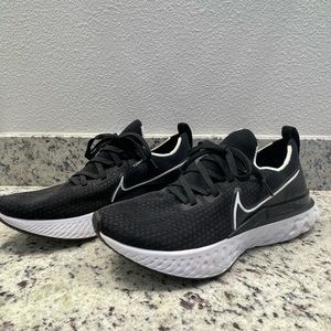 Nike Running Shoes - React Infinity Run Flyknit - Men’s 9.5
